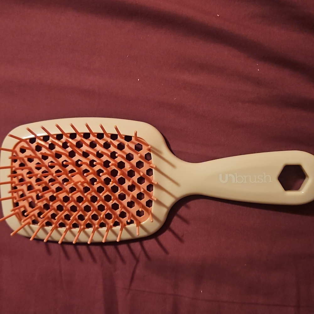 Pink Detangling Hair Brush - Picture 6 of 6